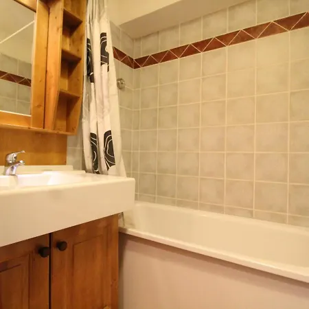Cosy 6 Personnes Proche Des Pistes A Val Cenis Avec Balcon, Wifi Et Parking Sous-sol - Fr-1-508-214 *